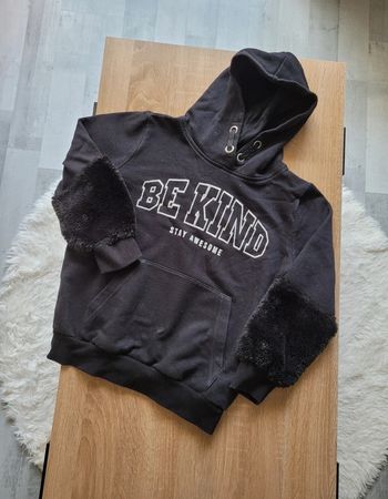 🖤 Magnifique sweat à capuche C&A 🖤 Taille 8 ans