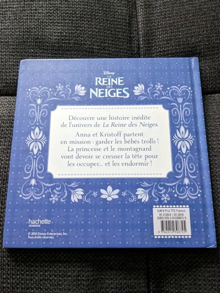 Livre la reine des neige , babysitting de trolls - photo numéro 2