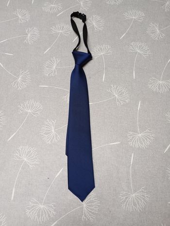 Cravate avec élastique