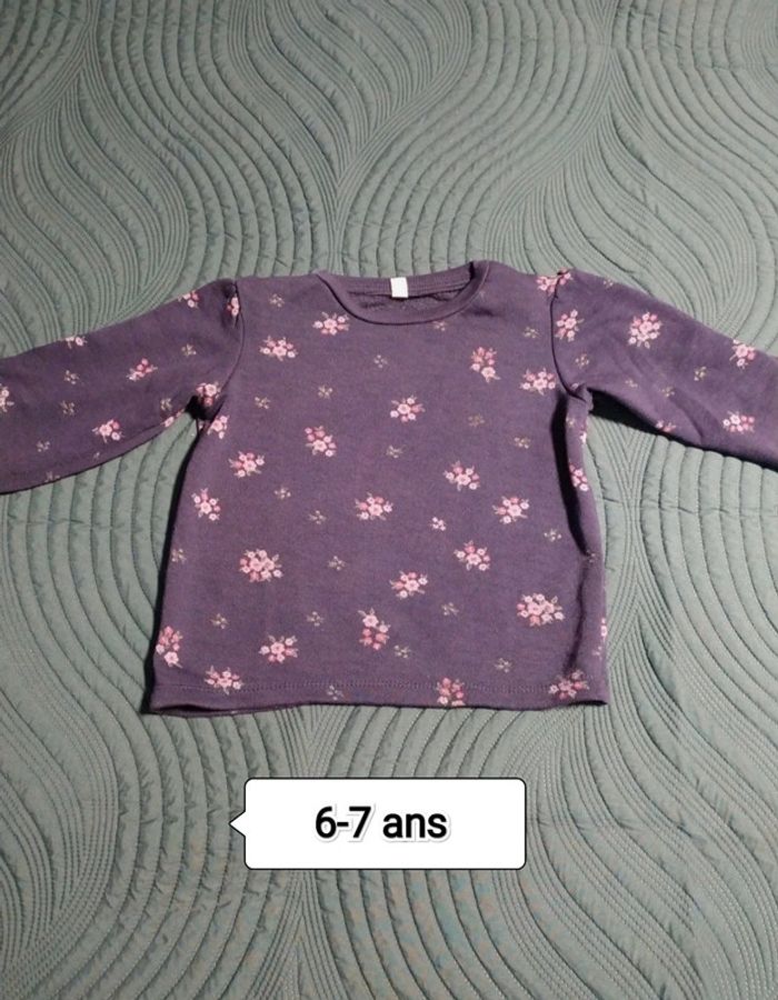 Pull bleu marine tex 6-7 ans