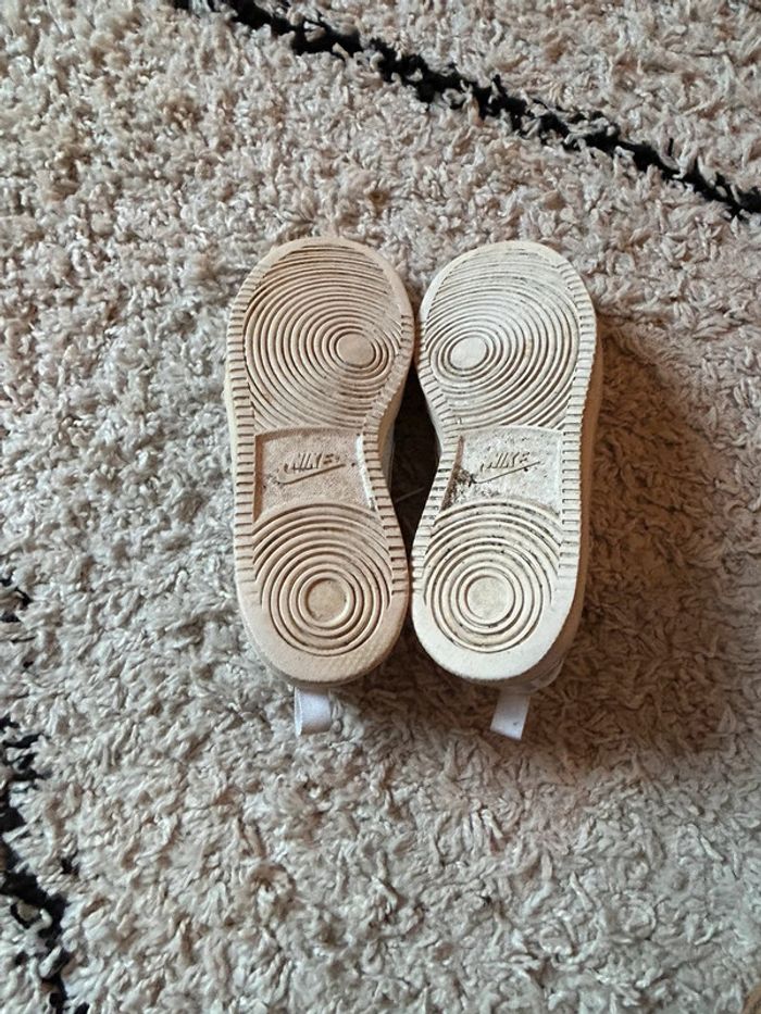Baskets nike - photo numéro 4