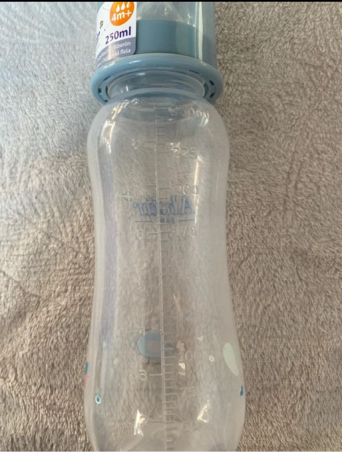 4 biberons 250ML - photo numéro 2