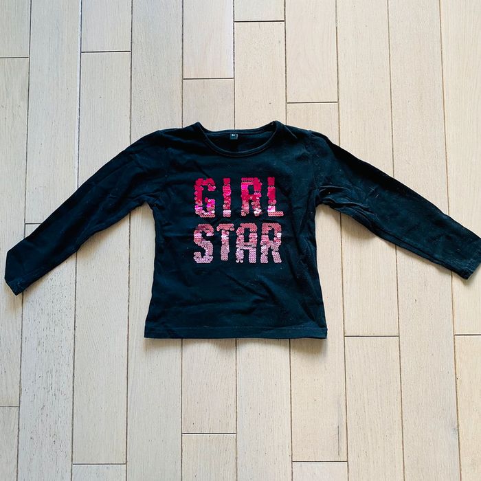 Haut noir avec strass