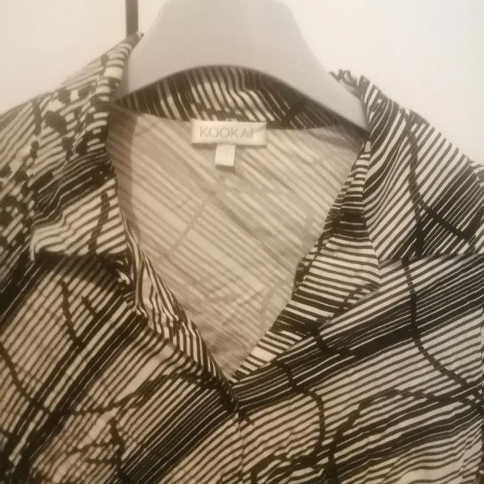 🌸Chemise noire /crème fluide à motifs fleuris Taille 36 "Kookai" 🌸 - photo numéro 2