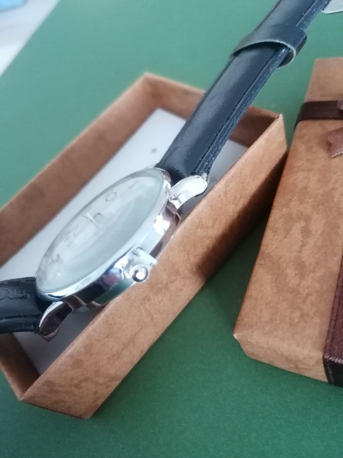 Montre Totoro grand cadran neuve bracelet cuir - photo numéro 5