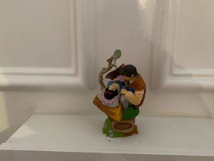 Figurine très rare blanche neige