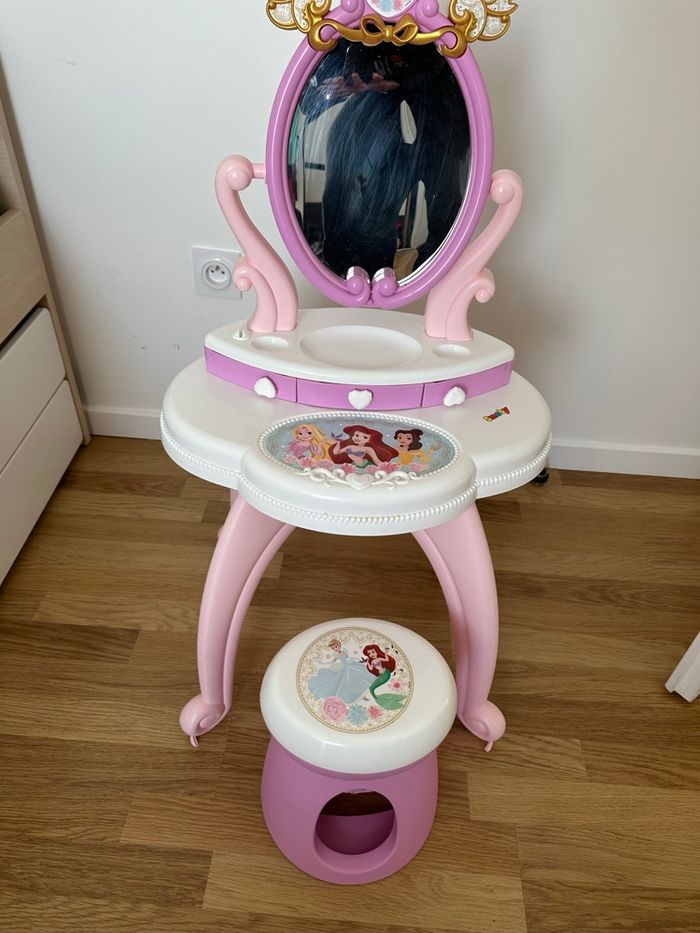 Coiffeuse fille - photo numéro 3