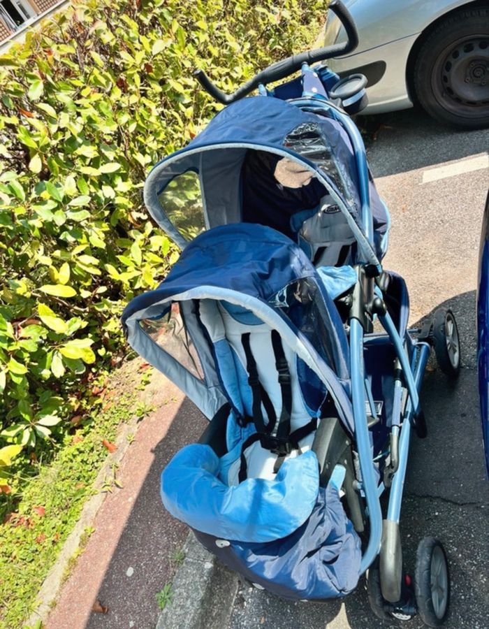 Poussette double Graco Quattro - Bleu - Pas d’habillage pluie - Prix négociable