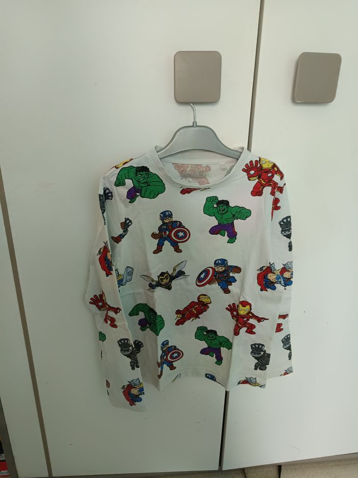 Lot de 5 tee shirt manche longue  garçon 8ans - photo numéro 4