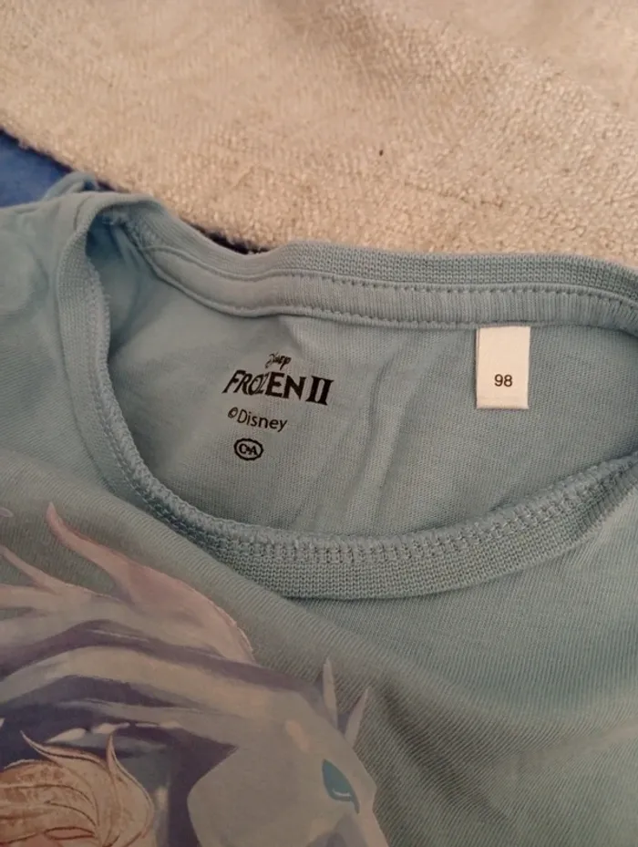 T-shirt Frozen taille 98 - photo numéro 2