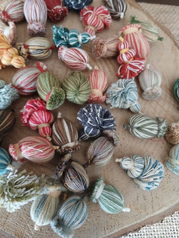Lot de 42 glands pompons multicolore - photo numéro 6