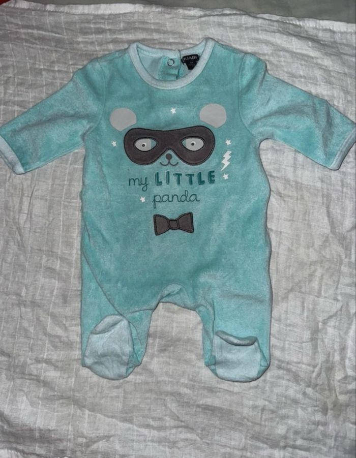 Pyjama, bébé 1 mois