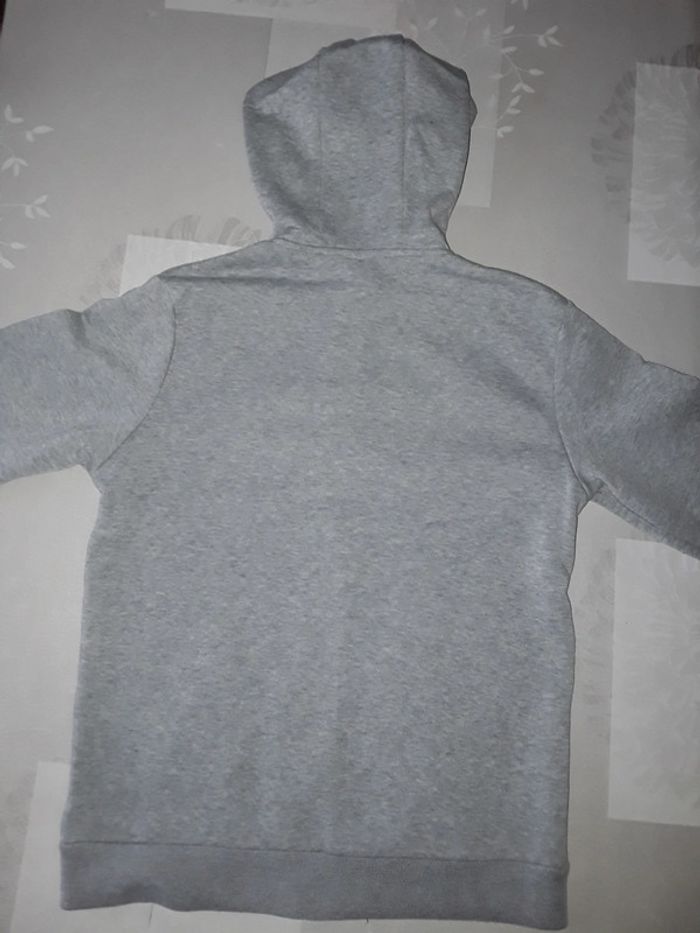 🔵 Sweat Gris en 14 ans 🔵 - photo numéro 5