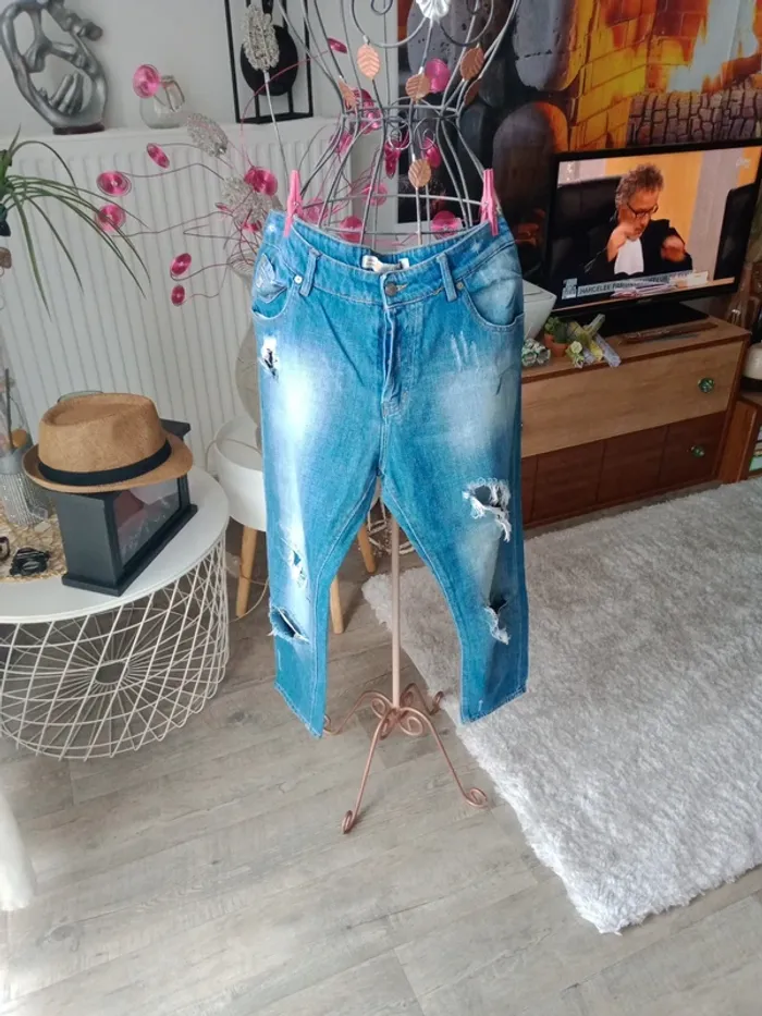 Jeans bleu  troué Zara