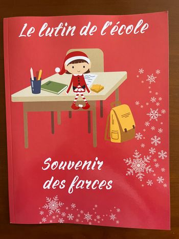 Carnet de souvenirs lutin farceur de Noël à l’école