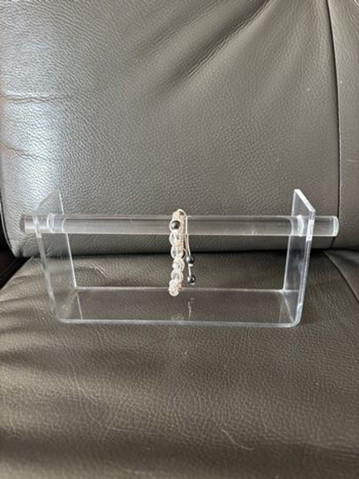 Support / présentoir bracelets vendu vide en plexiglass