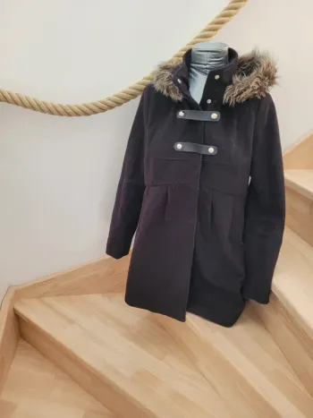 Manteau de grossesse avec fausse fourrure taille 40