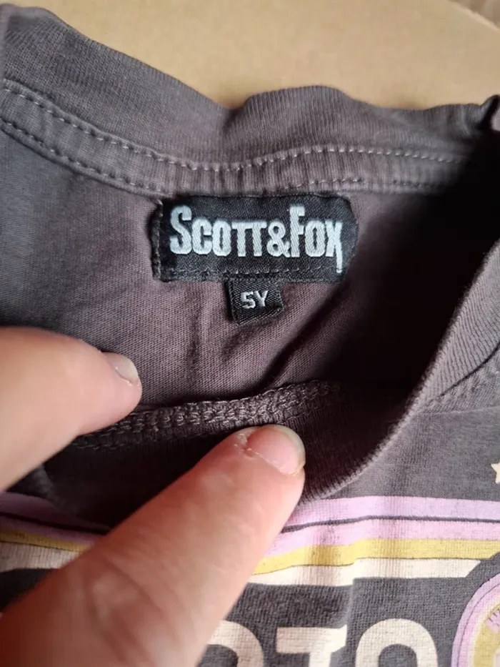 Magnifique t-shirt garçon 5ans - photo numéro 3