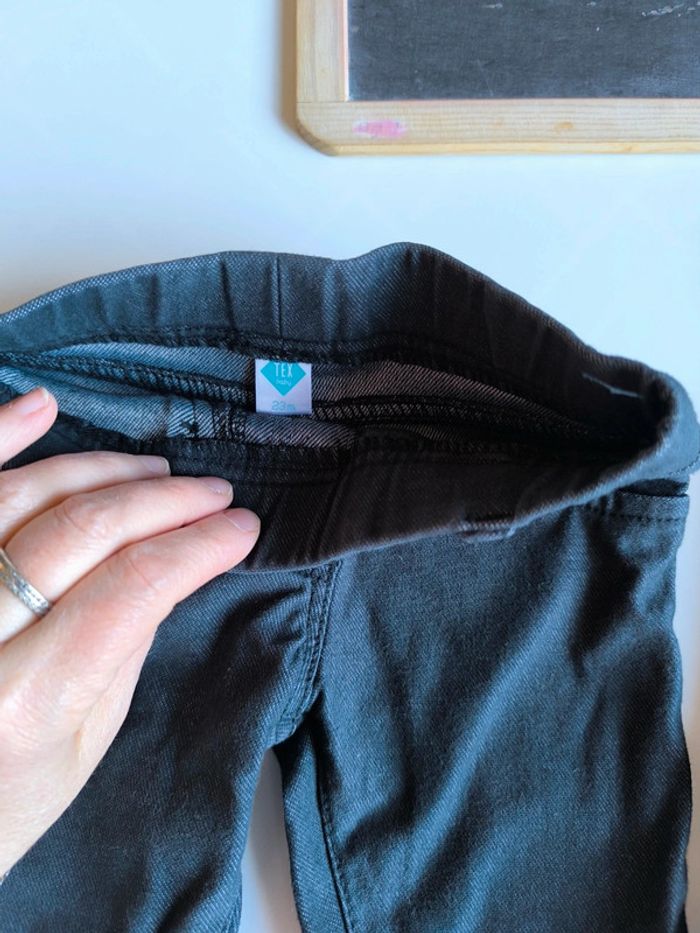 Lot de pantalons taille 2 ans en très bon état - photo numéro 2