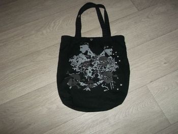 Sac cabas porté épaule décos visages têtes de mort, clous et strass TBE