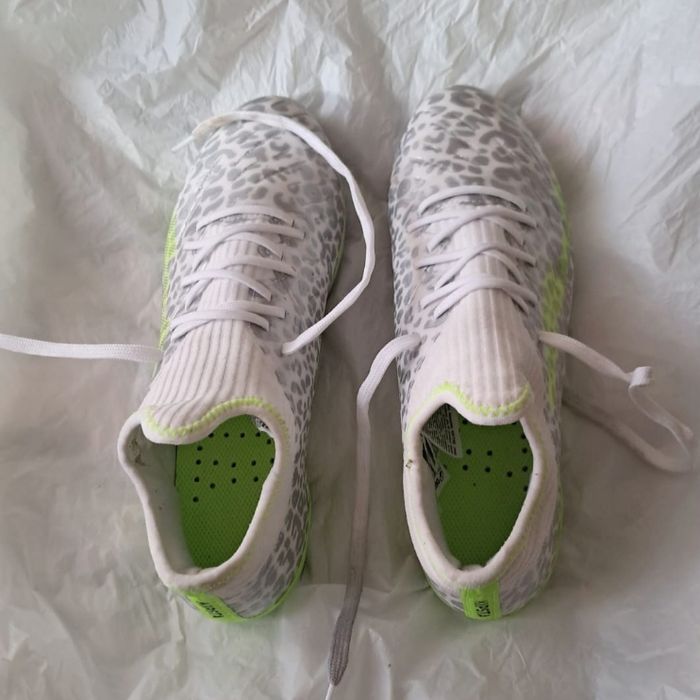 Crampons Kipsta CLR.Elite Jaguar Boost FG Blanches/Jaunes Taille 36 - photo numéro 2