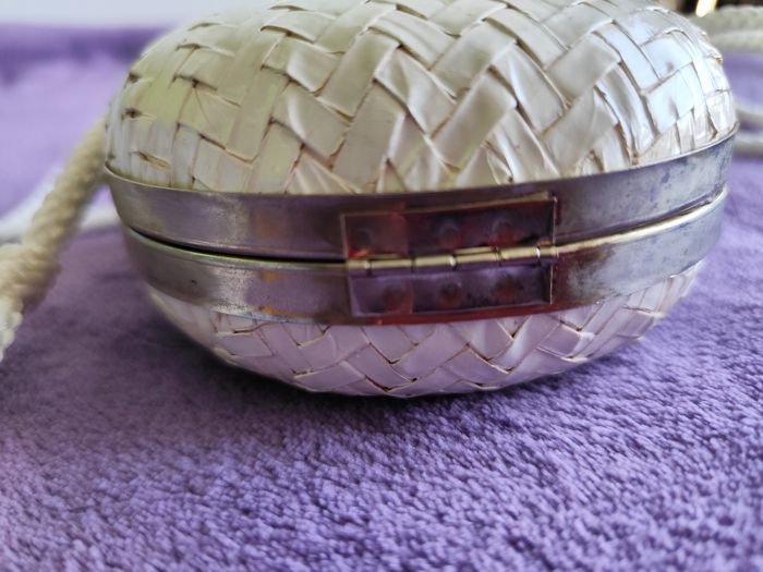 Petit sac enfant ou adulte rond boule blanc besace en paille tressée peinte vintage 70 - photo numéro 5
