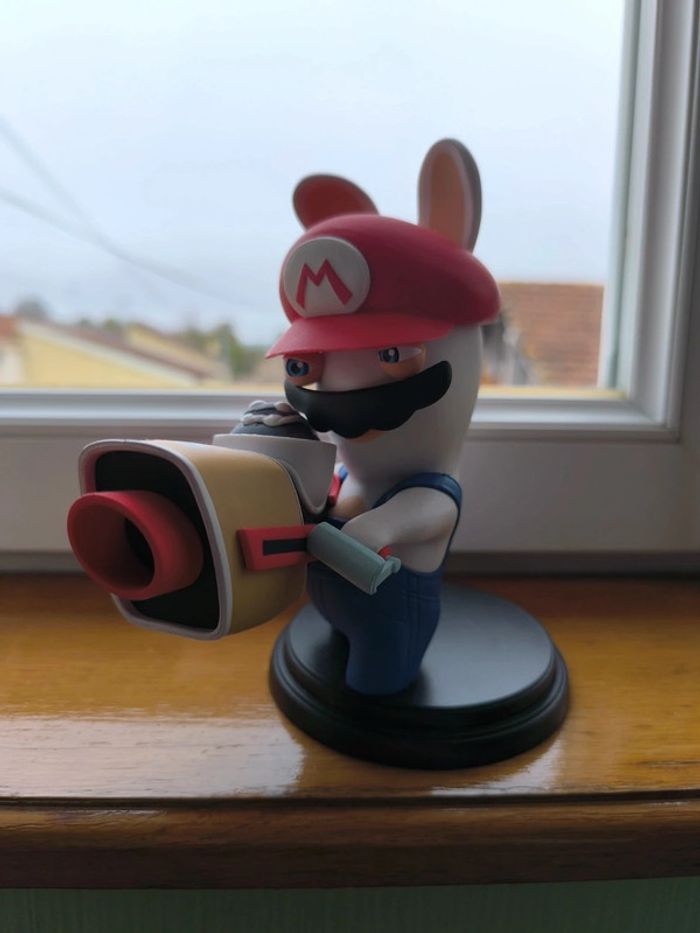 Figurine édition collector du jeu Mario + The Lapins Crétins : Kingdom Battle, en parfait état