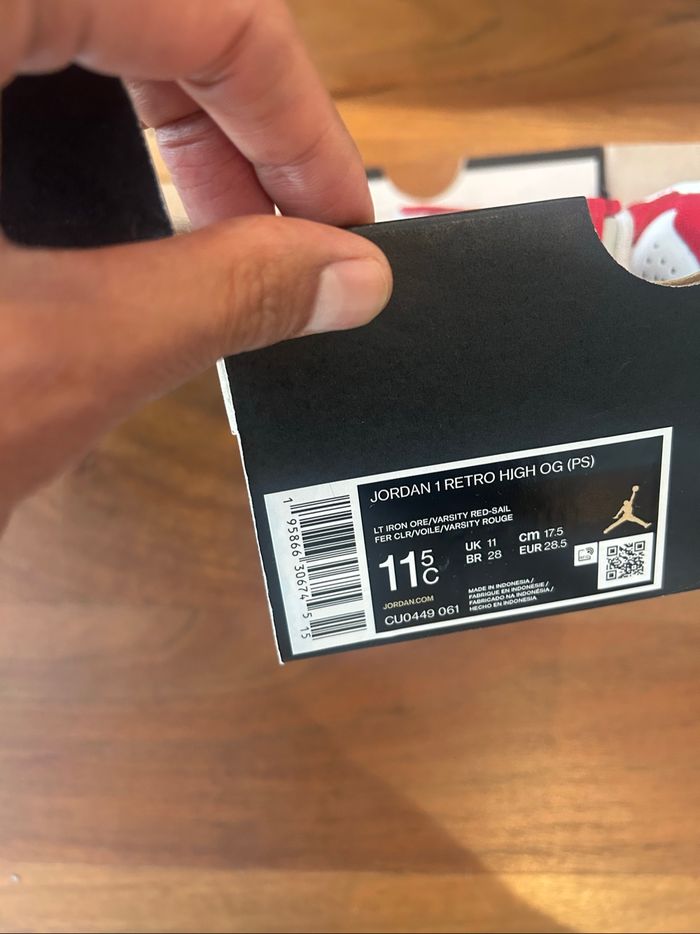 Jordan 1 taille 28.5 - photo numéro 3