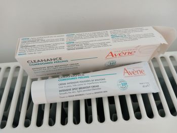 Comedomed peeling avene