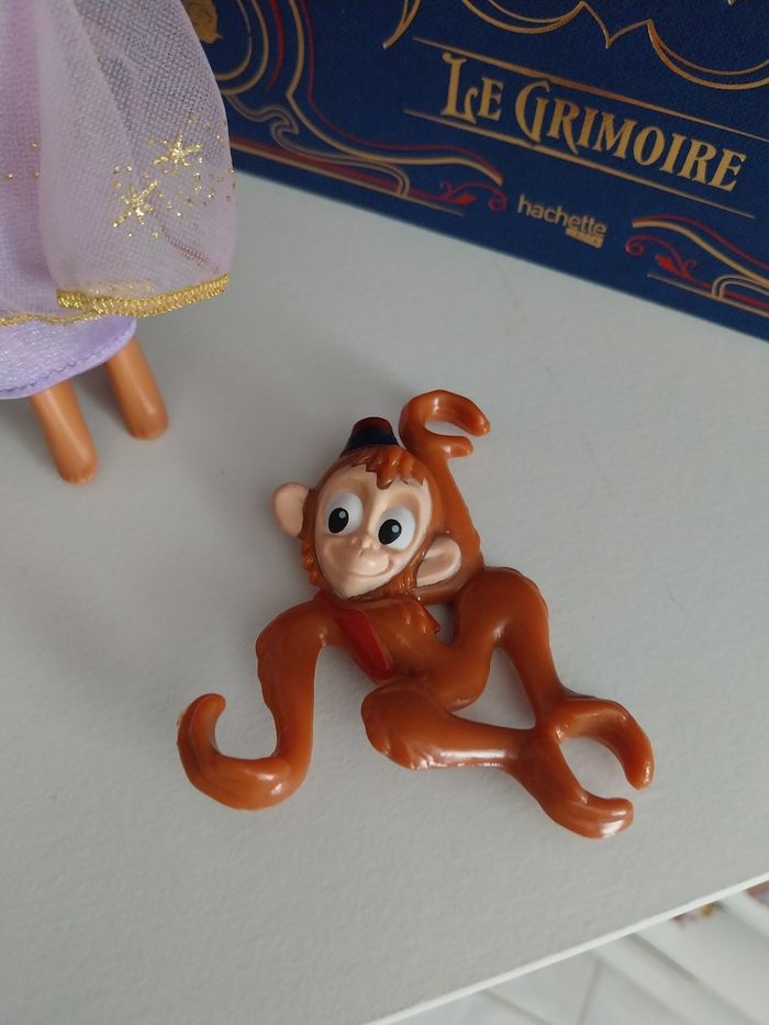 Poupées Jasmine Mattel 1991 Vintage et Aladdin Vintage 1991 Disney Mattel deux tenues Abu - photo numéro 7