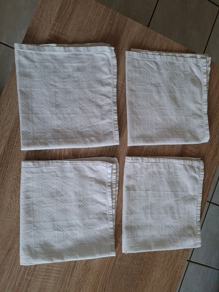 4 serviettes de table vintage - photo numéro 4