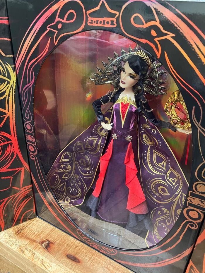 Poupée édition limitée evil queen non déboxer - photo numéro 4