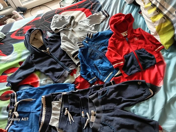 4/5 ensemble de jogging Timberland et trois cadeaux - photo numéro 2