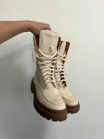 Bottines crème NA-KD