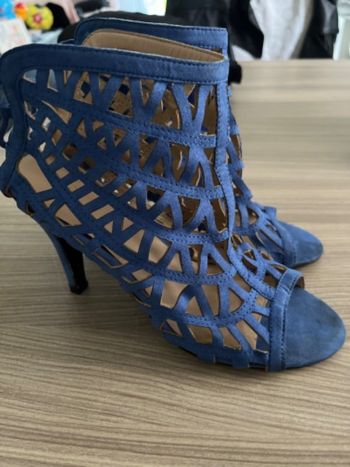 Chaussures à talons t. 37
