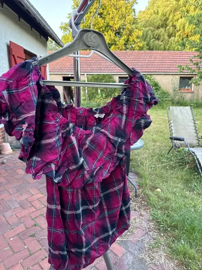 Très joli haut stradivarius neuf  taille S/M