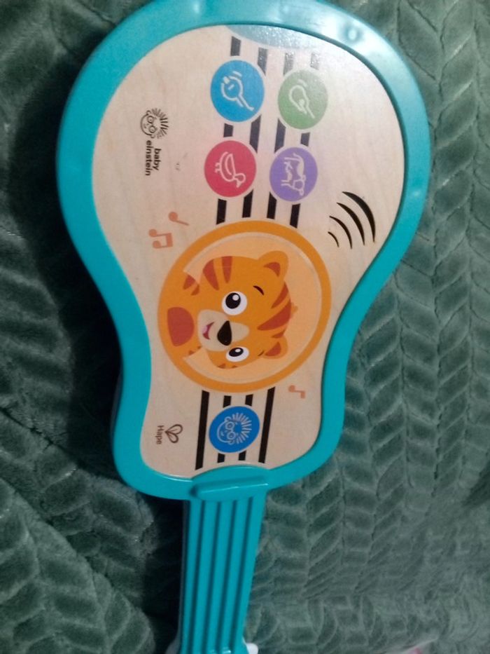 Guitare musical - photo numéro 2