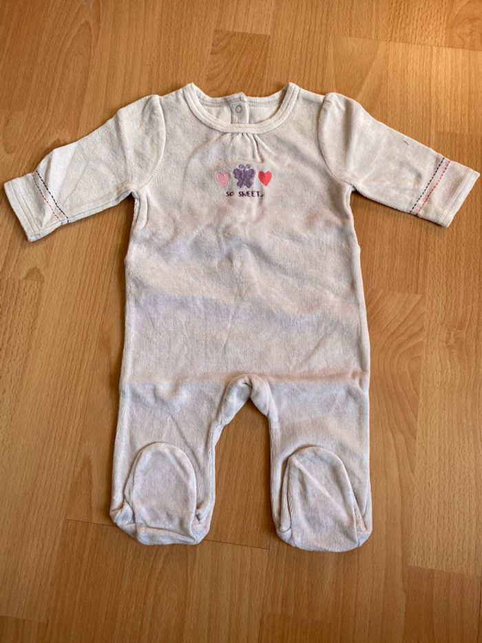 Beau pyjama en velours 1 pièce/grenouillère grise Vertbaudet T. 3 mois/60 cm fille TBE