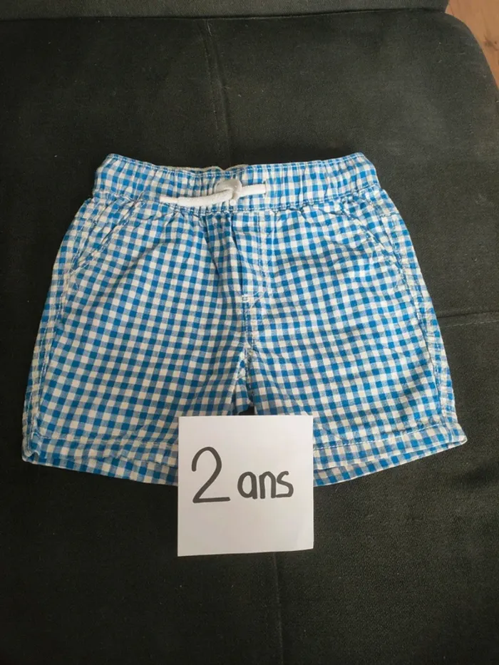 Short garçon 2 ans tape à l'oeil