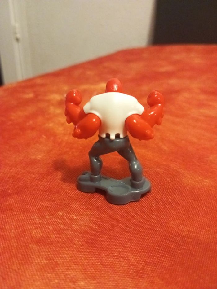 Figurine Kinder surprise Ben 10 - photo numéro 3