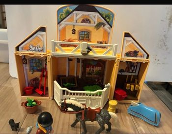 Playmobil 5418 écurie transportable