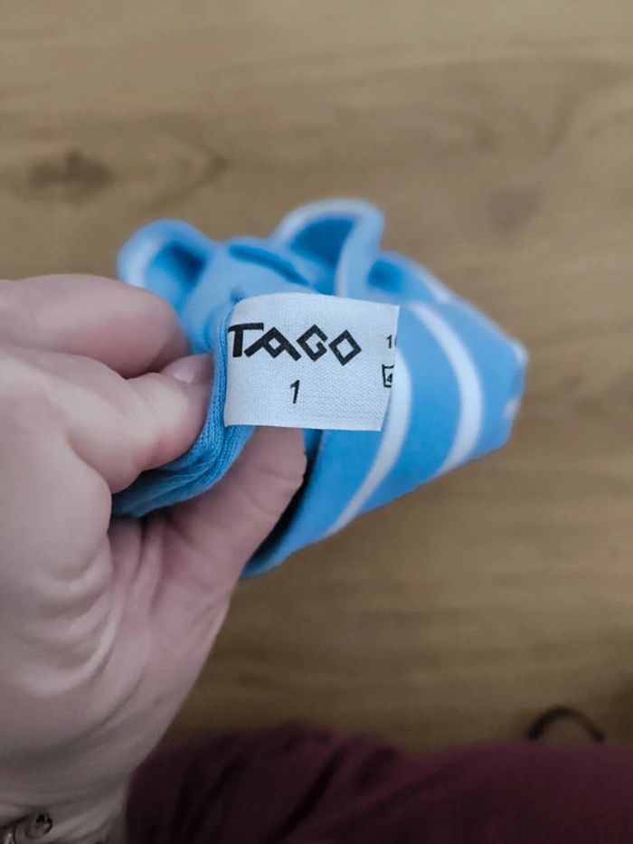 Bonnet rayé bleu et blanc taille 1 tago neuf - photo numéro 3