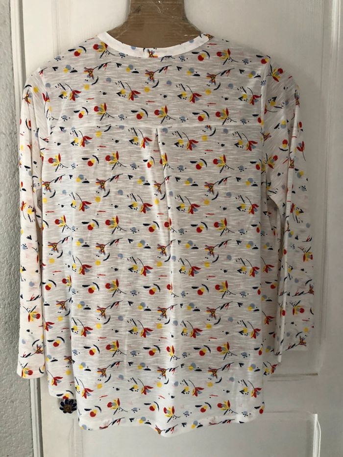 AN37- Blouse légère impression sur fond blanc T 50/52 portée 1 fois - photo numéro 2