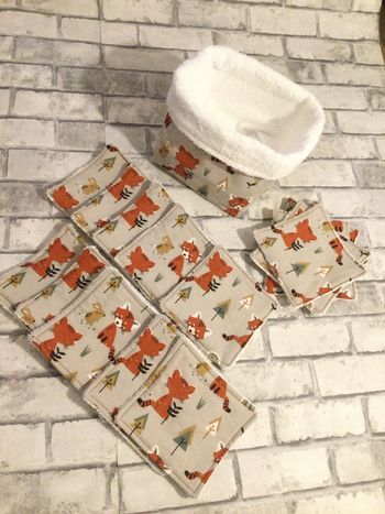 Panier avec lingettes