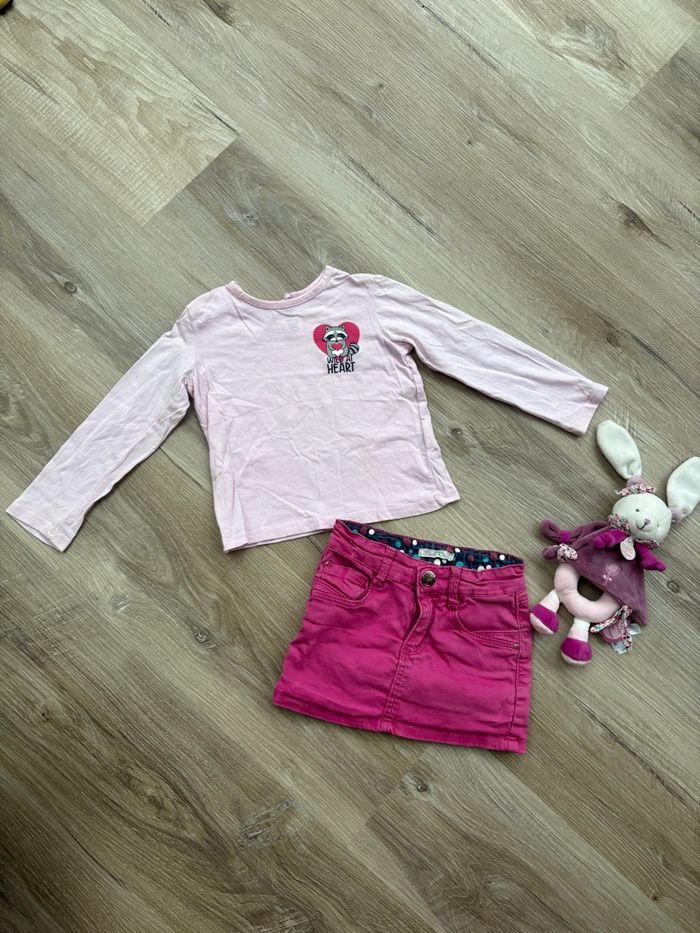 Ensemble t-shirt ML + jupe taille 24 mois