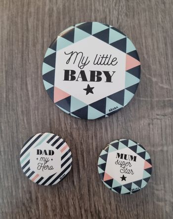 Lot 3 badges famille Béaba