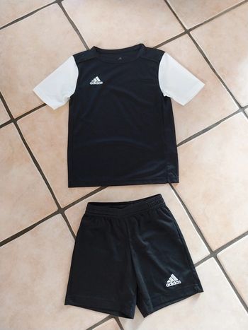 Tenue foot adidas