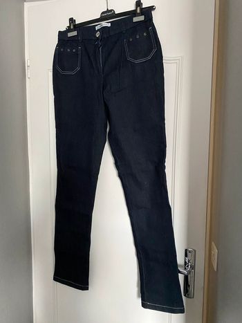 Jean bleu brut Christine Laure avec ligne argenté sur les bords extérieurs