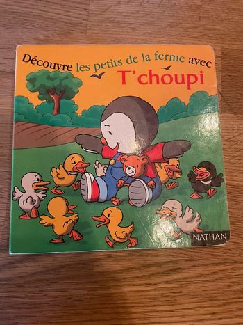 Livre cartonné T’choupi Découvre les petits de la ferme avec Tchoupi