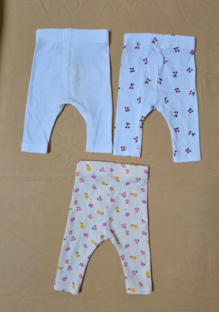 Lot de leggings neufs. Kiabi. 1 mois - photo numéro 2